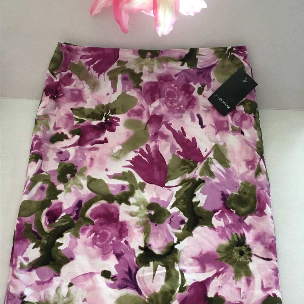 NWT Joneswear Floral Pencil Skirt
